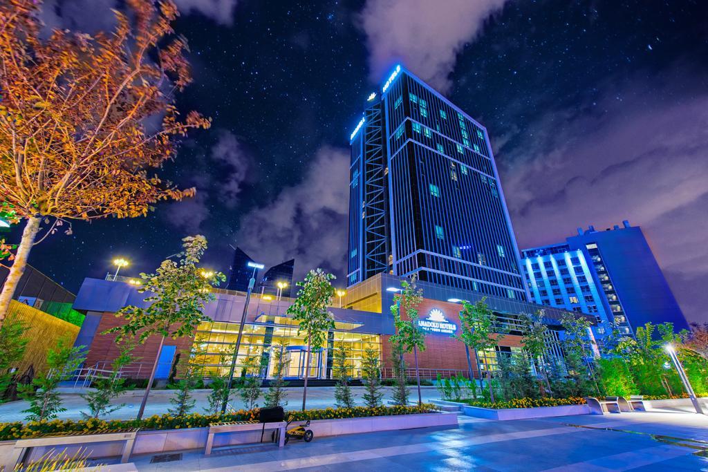 Downtown Ankara Hotel Exterior foto The hotel at night